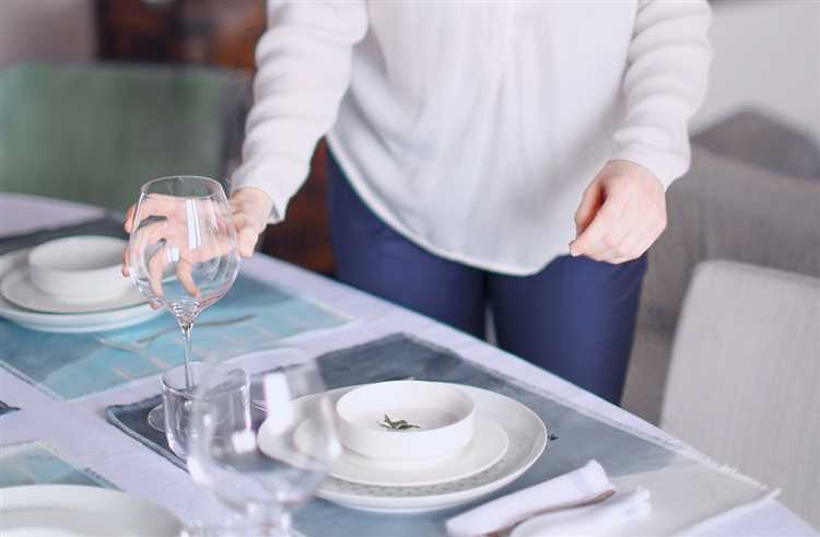 kak-ispolzovanie-stilnyh-salfetok-i-posudy-mozhet_2 Как использование стильных салфеток и посуды может сделать сервировку стола действительно впечатляющей