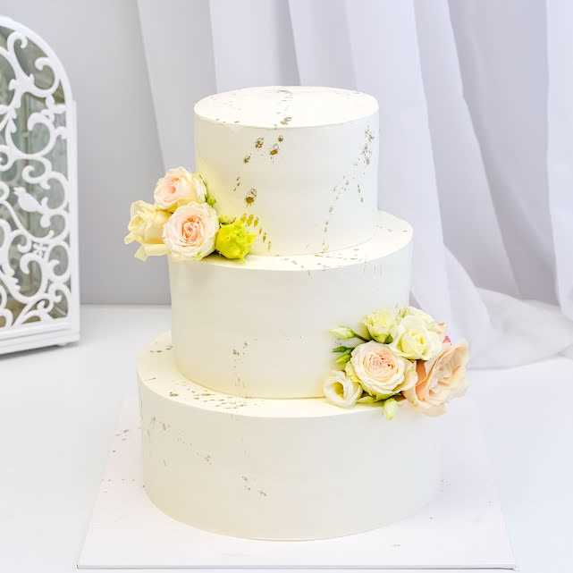 izgotovlenie-svadebnogo-torta-hhlbbwtk Как сделать свадебный торт вручную