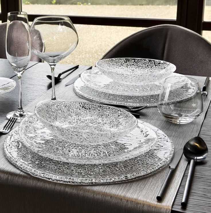 uluchshenie-servirovki-stola-s-pomoshhju_5 Улучшение сервировки стола с помощью использования бокалов и стеклянной посуды